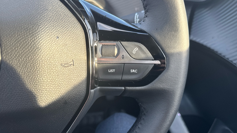 Peugeot 208 1.2 PureTech 100 Allure 5dr Petrol Hatchback